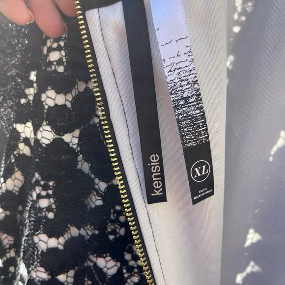 Kenzie - babydoll lace dress - Picture 2 of 4